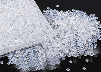 当社のホースに使用されている PVC は何ですか?